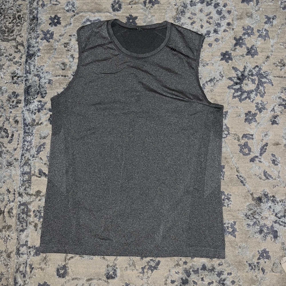 Mens lululemon tank top XL